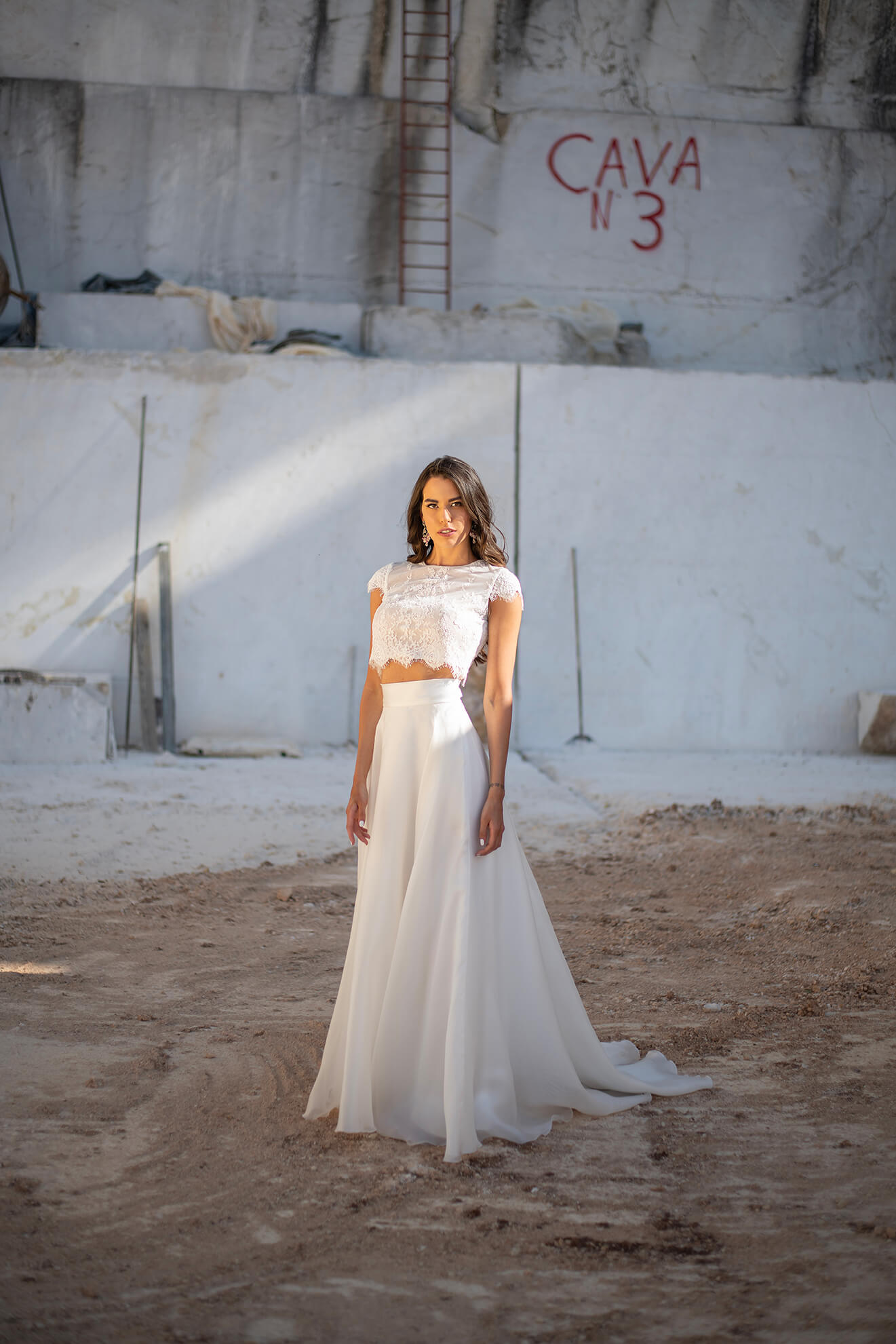 Abito da sposa CL-613 corp + Iva gonna della collezione Galvan Sposa