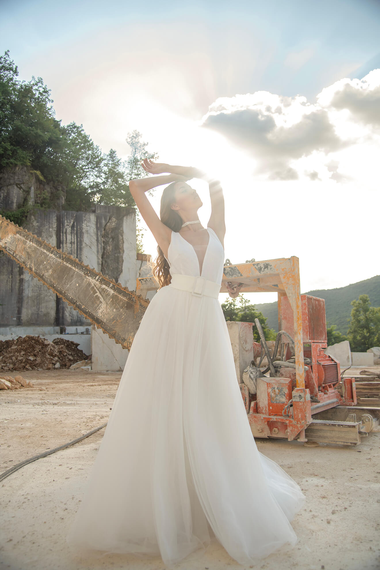 Abito da sposa Liliana body + Liliana gonna della collezione Galvan Sposa