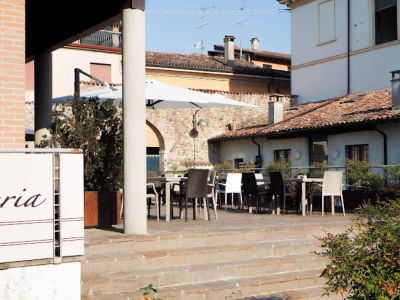 APERITIVO&MODA: Una Serata Glamour con la Collezione Galvan Sposa presso Il Buon Camillo''