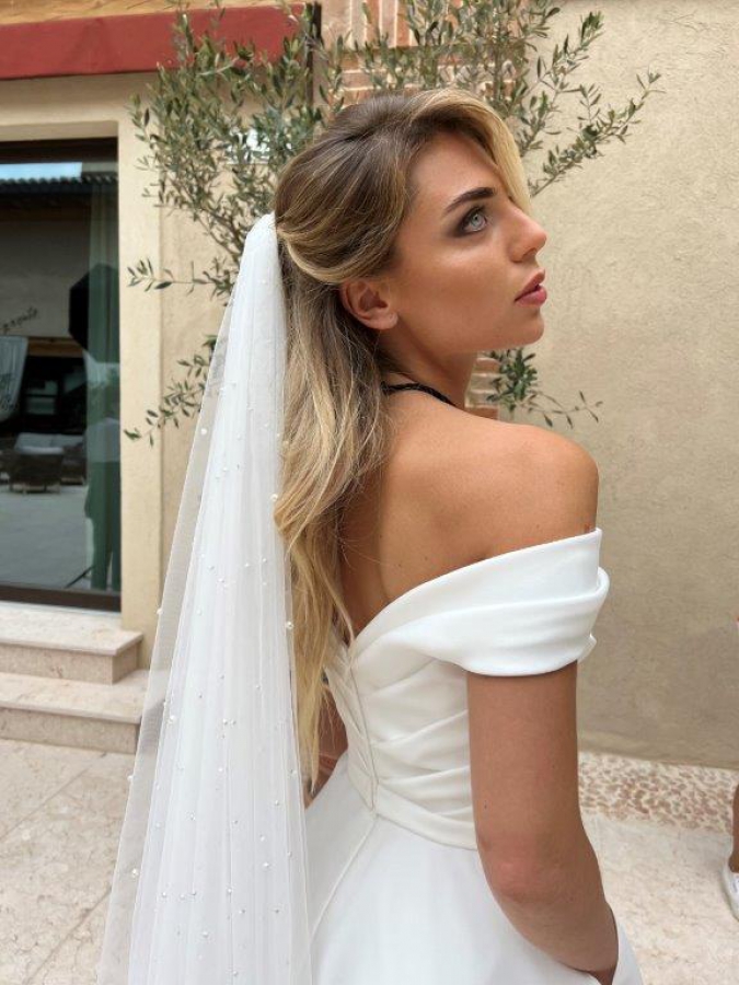 Il velo da sposa: tradizione e glamour